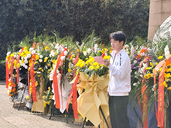 1712135525100654.jpg 56e77a487044694316737de3b909615.jpg